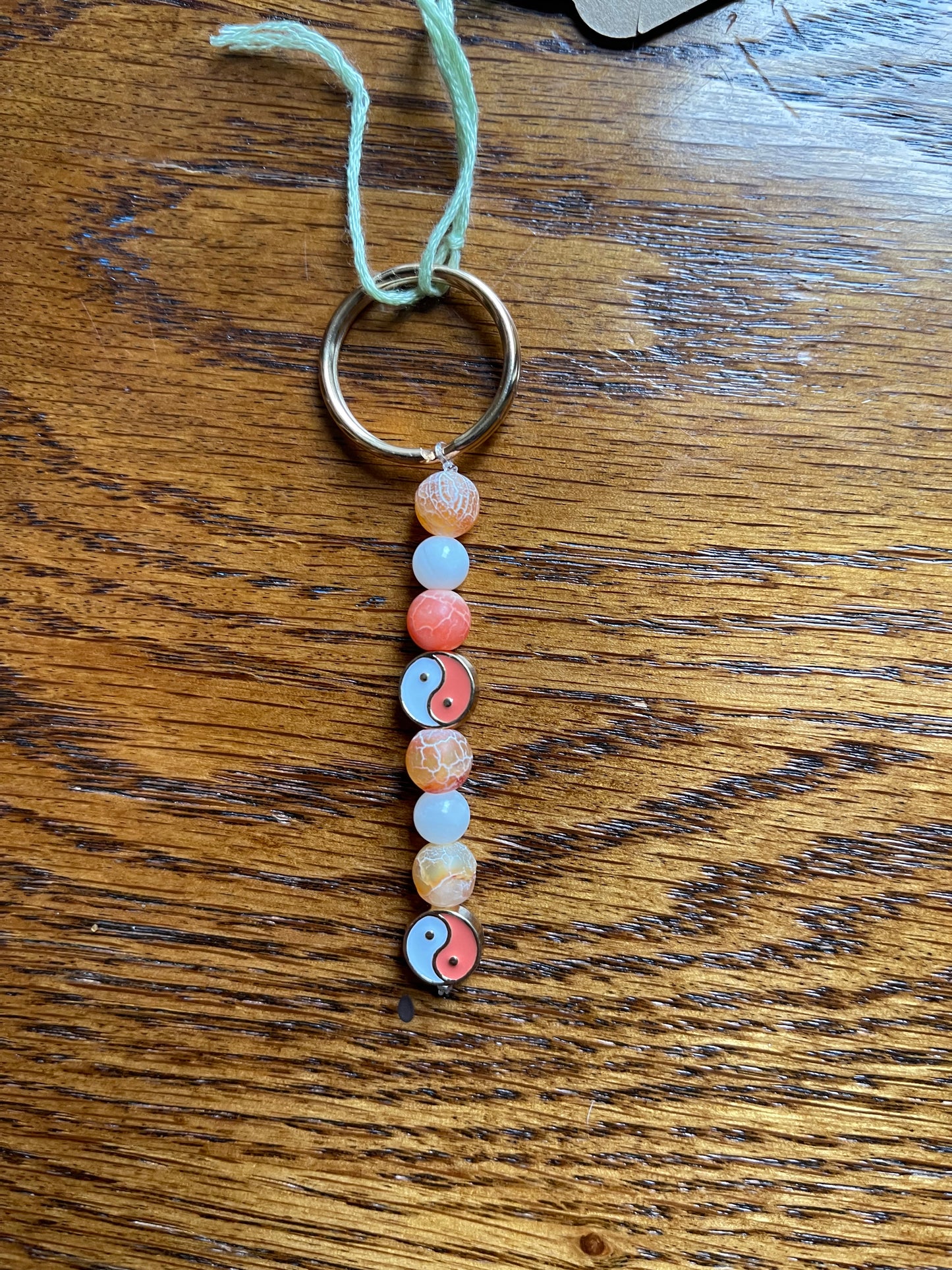 Dyed crackle agate & shell keychain
