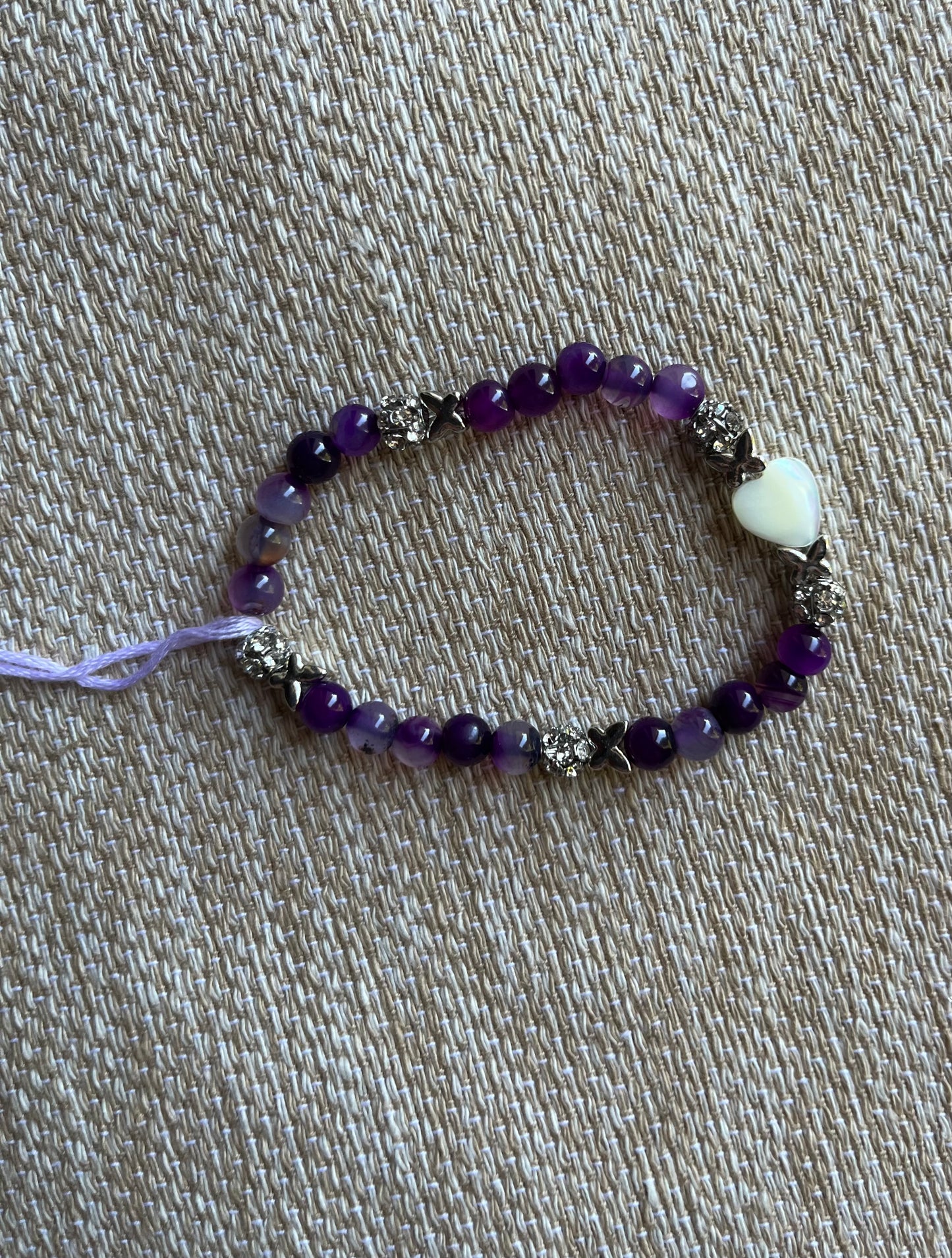 Purple agate stone bracelet with white shell heart