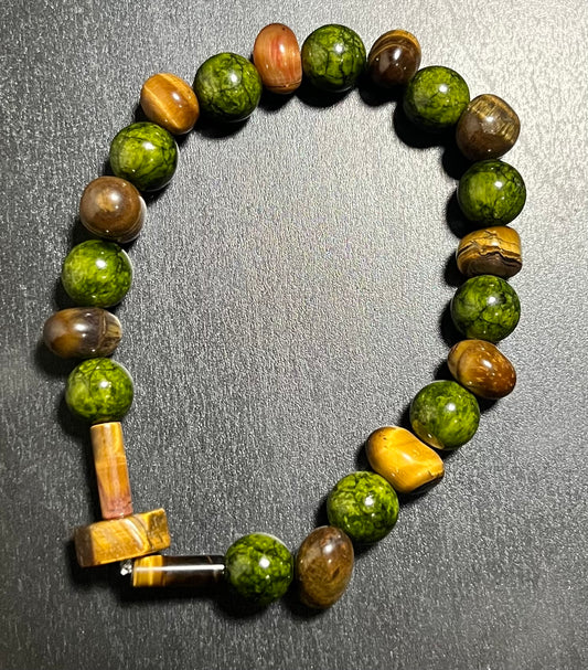 Green dyed quartz & tiger’s eye stone bracelet